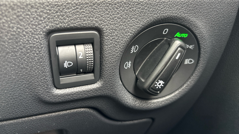 Skoda Fabia 1.0 MPI 80 SE Comfort 5dr Petrol Hatchback